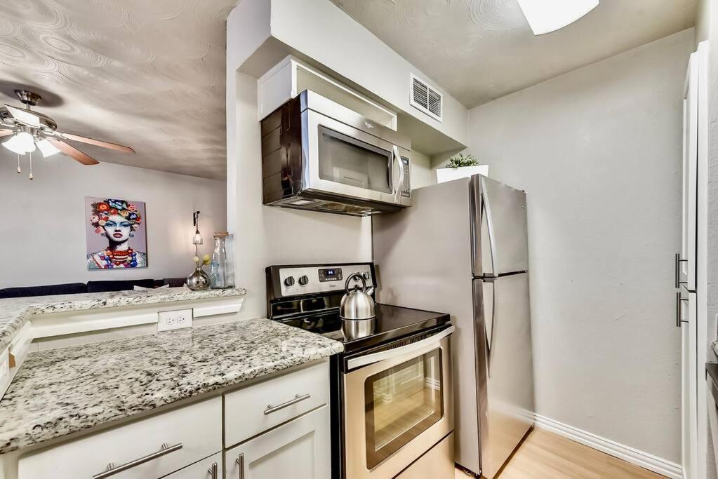 Dallas Boutique Flat + Arboretum Tickets Included 외부 사진