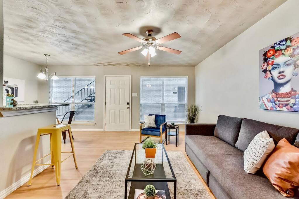 Dallas Boutique Flat + Arboretum Tickets Included 외부 사진