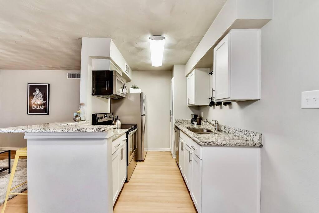 Dallas Boutique Flat + Arboretum Tickets Included 외부 사진