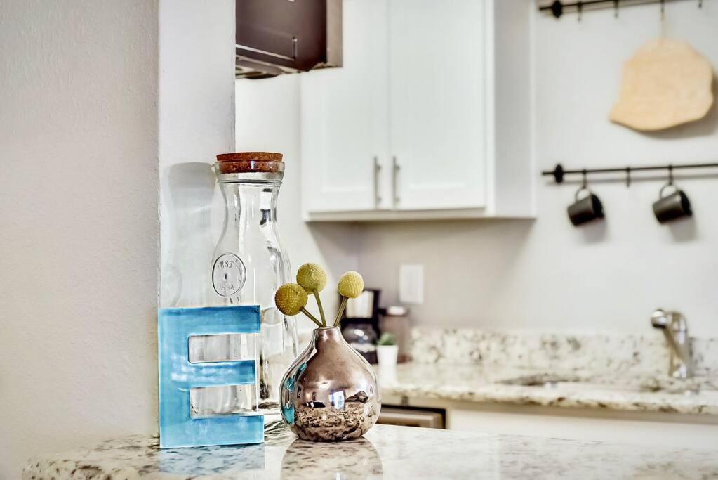 Dallas Boutique Flat + Arboretum Tickets Included 외부 사진